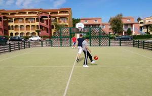 Sport collectif,... 2 contre 1 ou 3 contre 0...